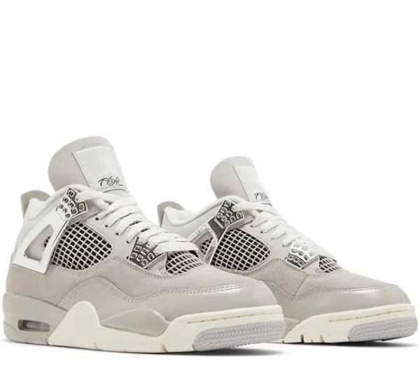 AIR JORDAN 4 RETRO "FROZEN MOMENTS"